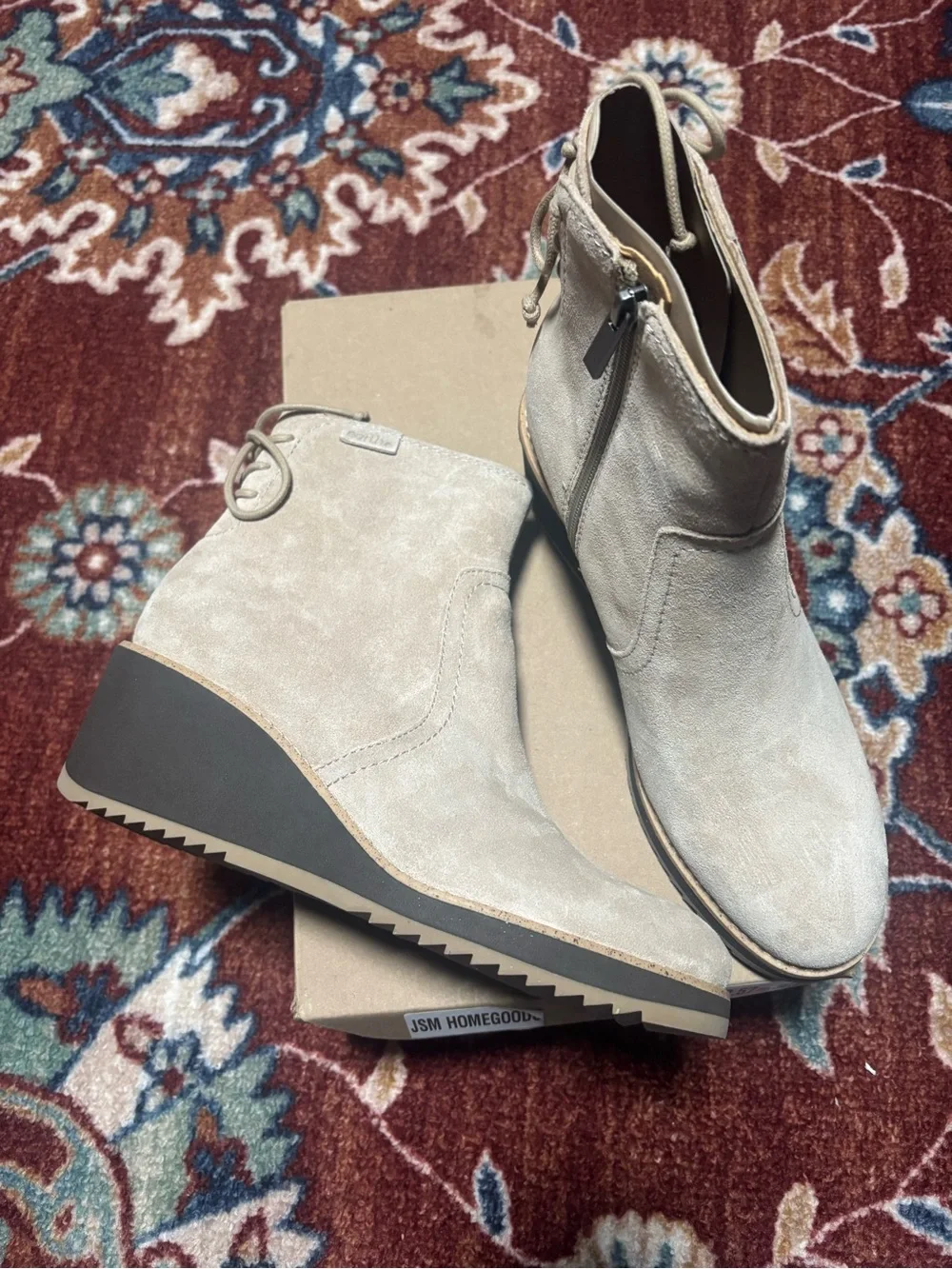 Earth Calia Round Toe Casual Wedge Ankle Booties size 9 brand new